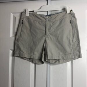 Timberland Taupe Tan Shorts M Zip Pockets